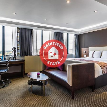 Livin' Serviced Apartments Watford  Dış mekan fotoğraf