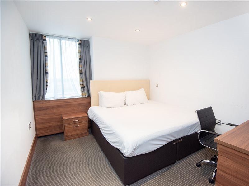 Livin' Serviced Apartments Watford  Dış mekan fotoğraf