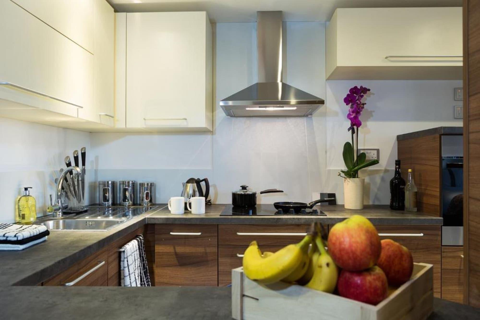 Livin' Serviced Apartments Watford  Dış mekan fotoğraf