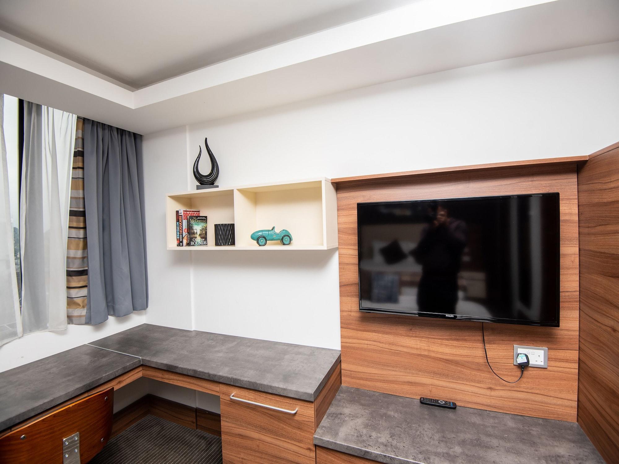 Livin' Serviced Apartments Watford  Dış mekan fotoğraf